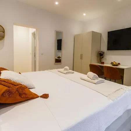 Kiwi Apartment *